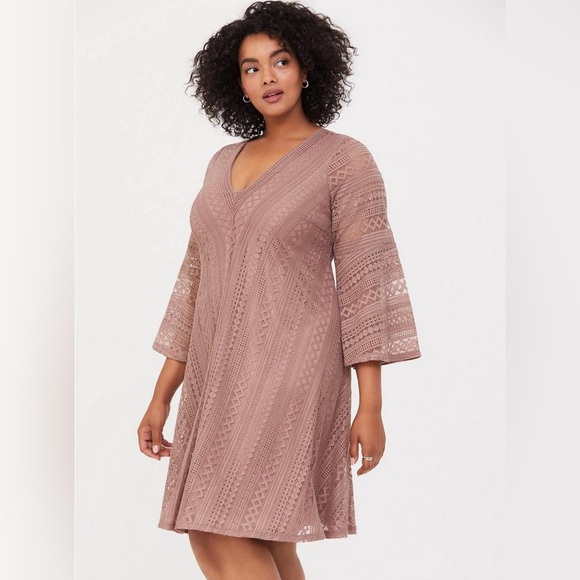 Torrid Taupe Lace Bell Sleeve
Trapeze Dress - Picture 3 of 9